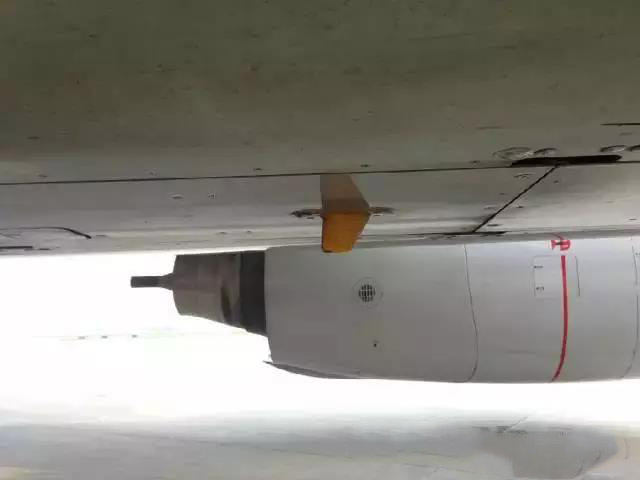 測距機(jī)（DME）系統(tǒng)提供飛機(jī)與地面站之間斜距（視線）距離的測量